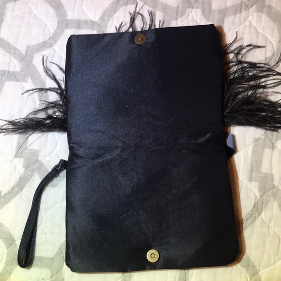 Fold Over Feather Clutch - Picture 4 of 8